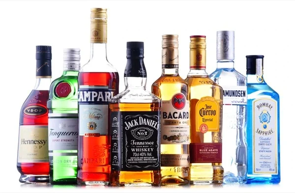 Tìm hiểu về rượu Liquor và rượu Liqueur