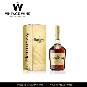 Hennessy VS EOY Holiday