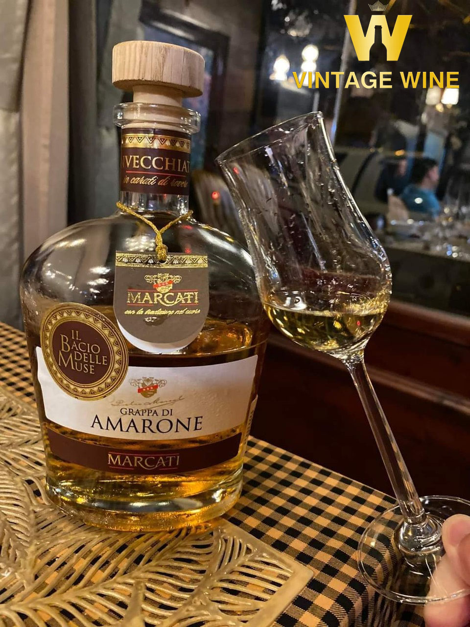 Cách thưởng thức rượu Grappa di Amarone Marcati