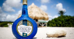 Lịch sử và Xuất xứ của Blue Curacao