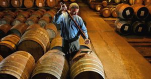 Quy trình sản xuất rượu Chivas 12