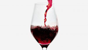 rượu vang đỏ ăn với gì