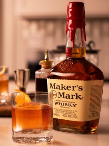 Makers Mark AU Old Fashioned Lifestyle cocktail 1200x1600 1