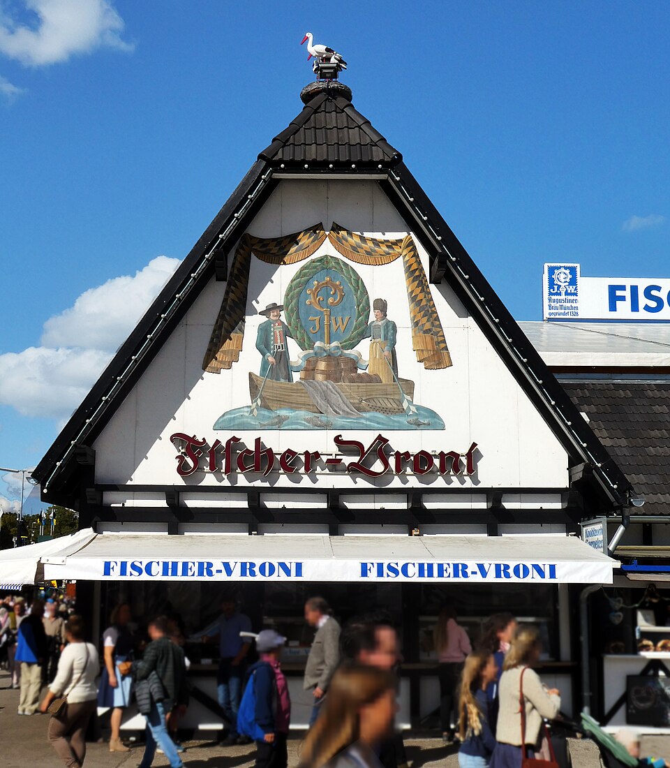 Một lều bia tại lễ hội Oktoberfest ở Munich, Đức