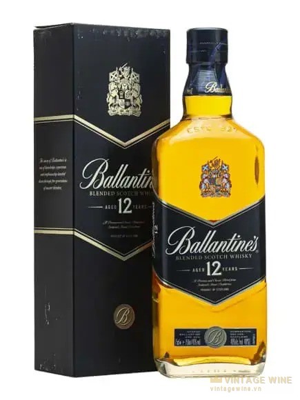Chai Ballantine's 12 năm cho giỏ quà Tết công ty