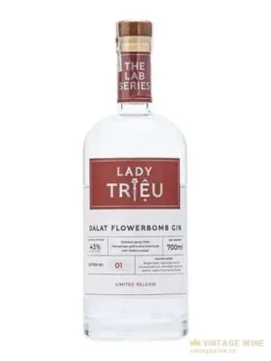 Gin Lady Trieu Dalat Flowerbomb Gin