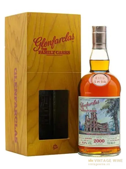 Glenfarclas 2000 - The Millennium Cask: Nhà Thờ Đức Bà