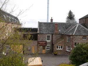 Nhà máy chưng cất Glenmorangie, vùng Highland Scotland