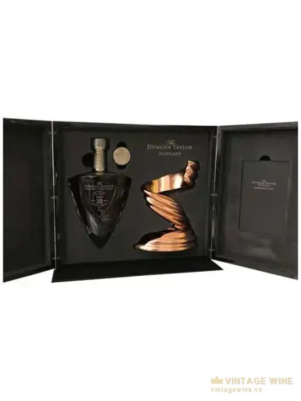 Bình Macallan 1990 35 năm Duncan Taylor trong hộp trưng bày