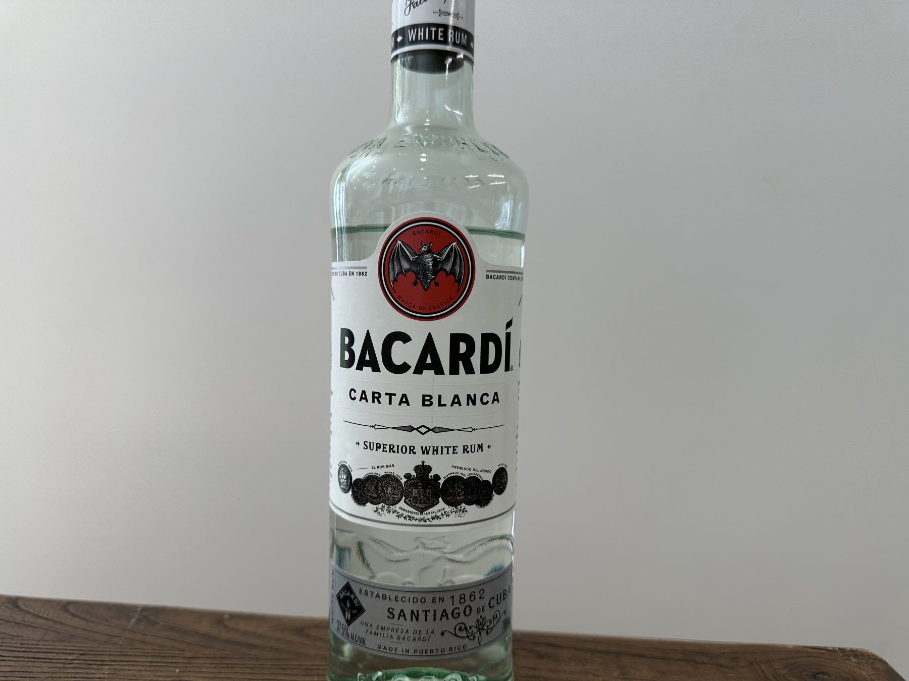 Rượu rum trắng